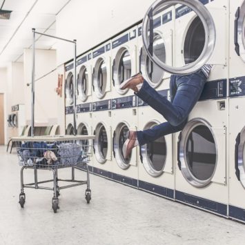 Front Load vs. Top Load – The Ultimate Washing Machine Battle